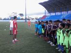 Photo : Bima Sakti Beri Coaching Clinic di Stadion Utama Sangatta