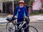 Kakek Ini Sudah Melintasi 260 Kabupaten Kota Dengan Menggunakan Sepeda