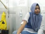 Pulang Diantar Kekasihnya,Wanita Berjilbab ini Ditebas Begal di jalan Raya