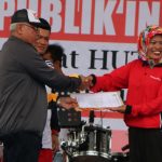 Seskab Serahkan Puluhan SK TK2D