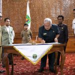 Pemkab Dan DPRD Kutim Tanda Tangani Nota Kesepakatan Rancangan KUPA Dan PPAS Perubahan Tahun Anggaran 2017