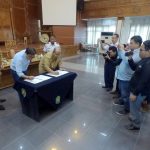 Pemkab Terima MoU Slot Penerbangan dengan PT KPC