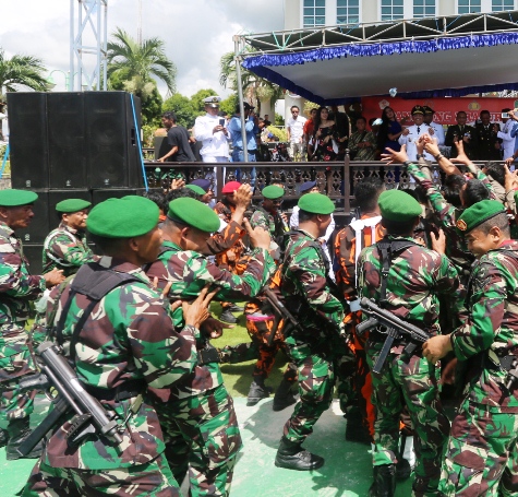 panggung hiburan TNI-1