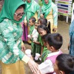Bunda PAUD Realisasikan Program Minum Susu Serentak