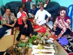 Pelaksaan Pelas Perdamaian Adat Dayak Warga Dayak dan Warga KKSS.