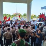 Buruh Sawit PT, Bima Palma Nugrahadari menggelar Aksi Demo. Ini Tuntutan Mereka