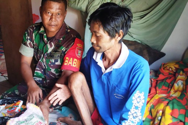 Prajurit TNI Peduli Masyarakat Kurang Mampu