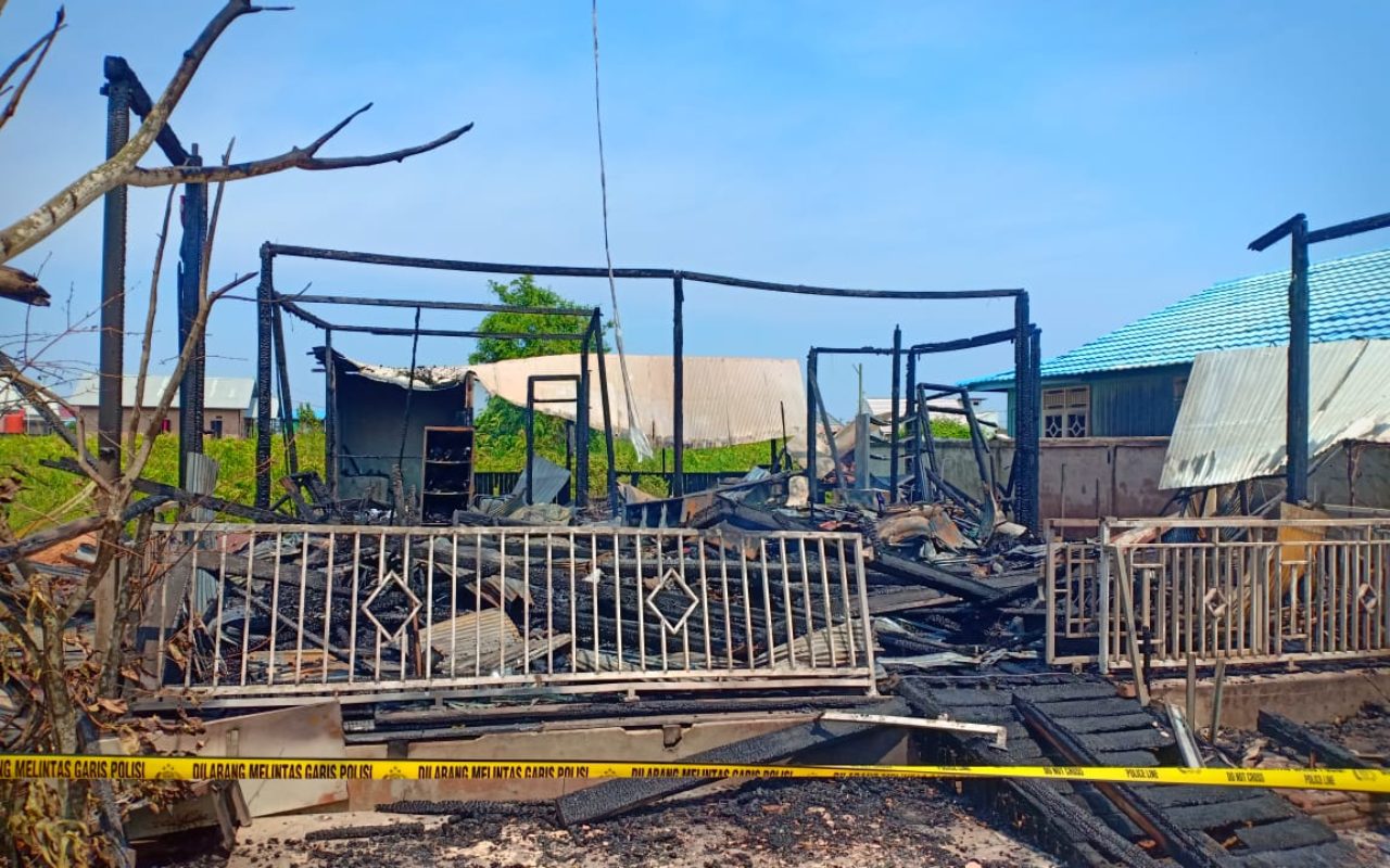 Rumah Milik PNS Dinas Perpustakaan Musnah Terbakar