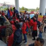 Mahasiswa-Mahasiswi Dari Tiga Sekolah Tinggi di Kutim Gelar Aksi Demonstrasi
