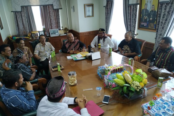 IKB- Nusa Tenggara Timur Temui Bupati Ismunandar