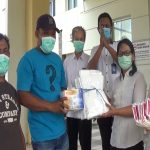 Tim Rumah Relawan Mahyunadi Salurkan Bantuan APD di RSUD Sangatta