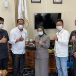 Wakil Ketua DPRD Kutim Menyambut Ke Datangan DPRD Kaltim