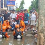 Banjir Di Samarinda Kembali Memakan Korban, Seorang Bocah 8 Tahun Hilang
