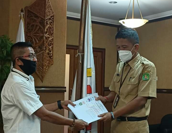Basuki Isnawan Apresiasi Atlet FPTI Kutim Raih 13 Medali Kejurprov Panjat Tebing