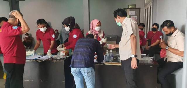 BNN Kutim Dan Satreskoba Polres Kutim Mendadak Tes Urine di BPKAD