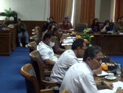 DPRD Kutim RDP Dengan Masyarakat Yang Tak Terima Bagi Hasil Dari Koperasi