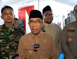Malam Lebaran Bupati Ardianyah Sulaiman Tinjau Personil Keamanan Dan Kesehatan