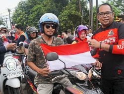 Terus Melaju Untuk Indonesia Maju – Pemkab Bagi 1.500 Bendera Merah Putih untuk Masyarakat