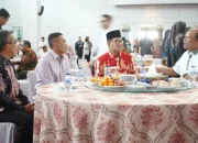Silaturahmi Lebaran: Pemkab Kutai Timur Pererat Hubungan dengan Pemprov Kaltim