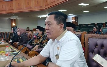 David Rante Berikan Interupsi di Akhir Rapat Paripurna DPRD Kutim